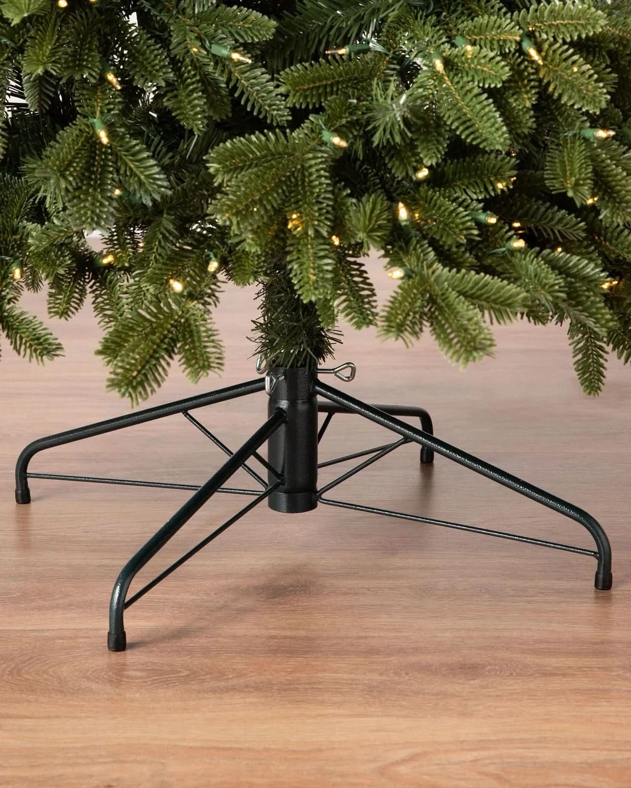 Árvore de Natal Verde Tradicional com Galhos Articulados, Suporte Metálico e Micro LEDs Embutidos